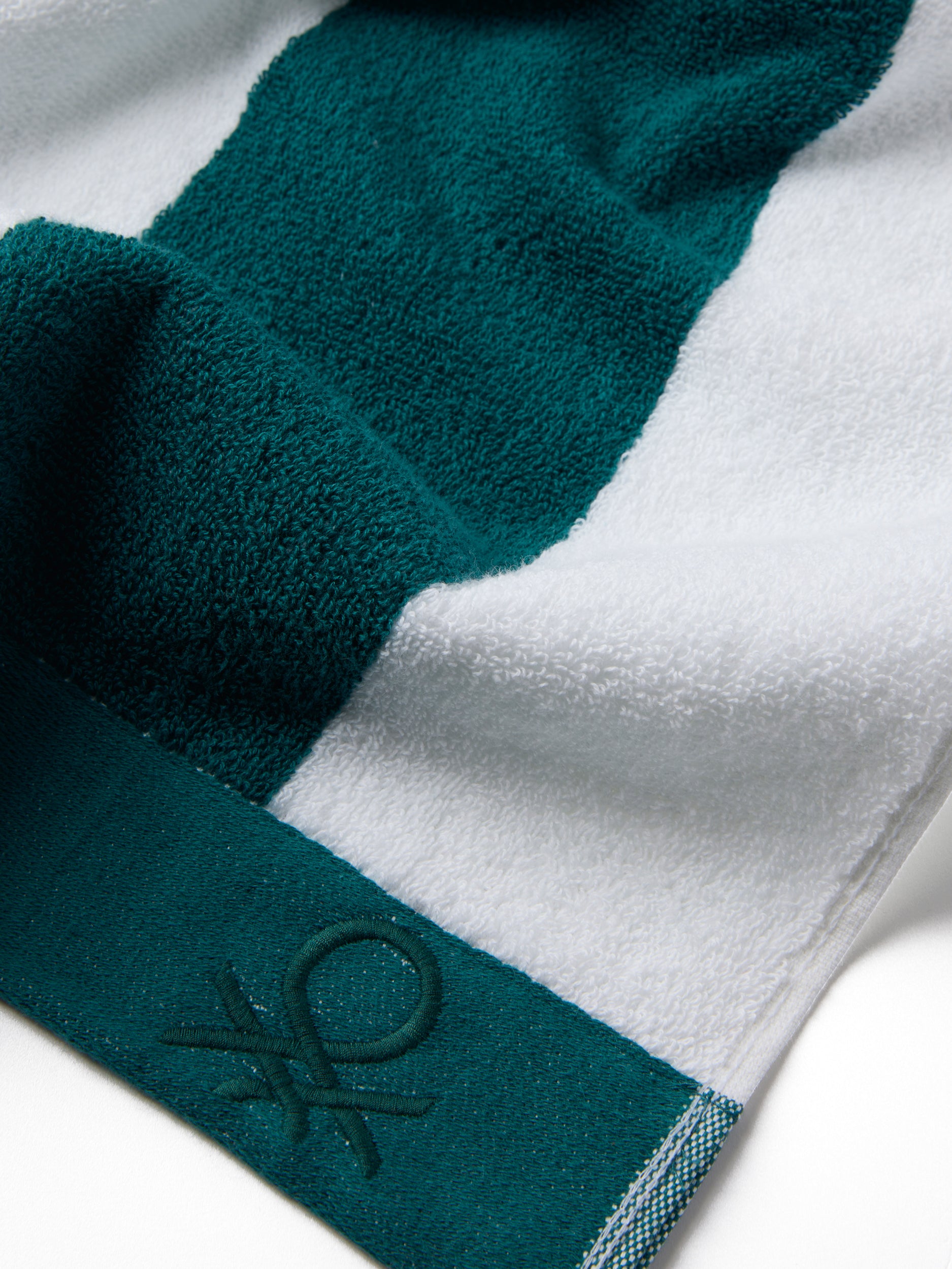 Benetton Stripes – מגבת פסים, ירוק