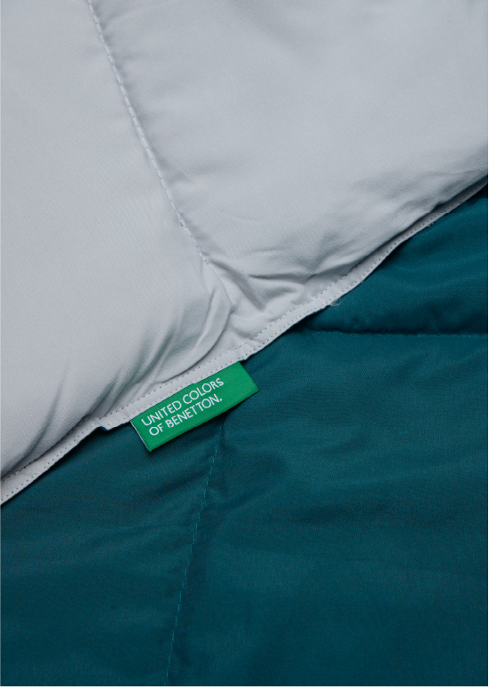 שמיכת מעבר דו־צדדית Benetton - ירוק ואפור