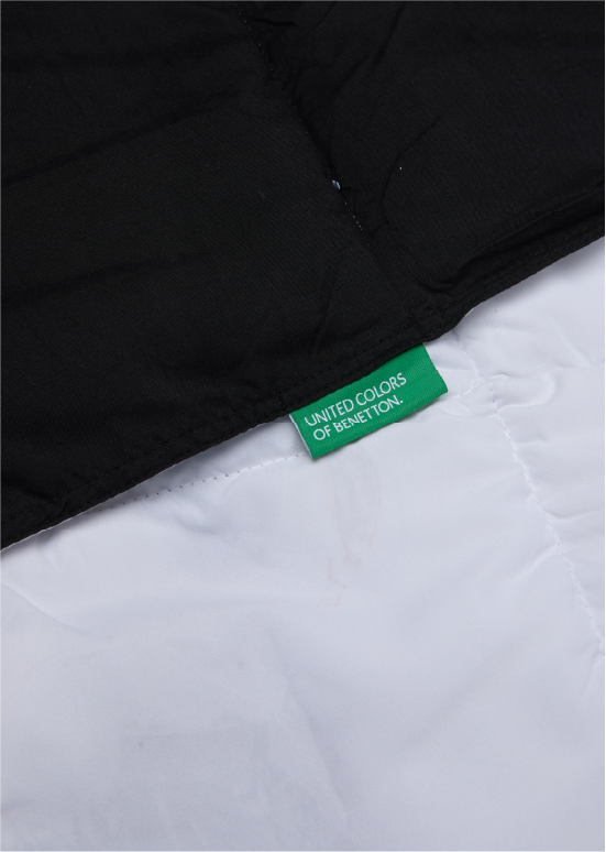 שמיכת מעבר דו־צדדית Benetton - לבן/שחור