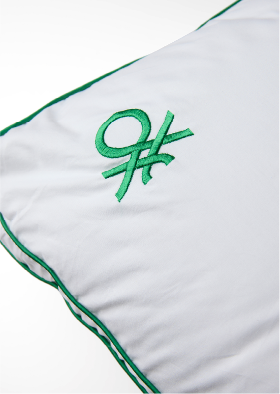 כרית שינה Benetton Down Alternative , קשה