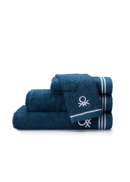 סדרת Classic Benetton , מגבות חלקות עם רקמת לוגו אלגנטית - פטרול