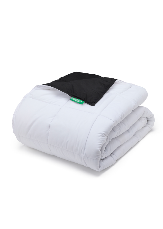 שמיכת מעבר דו־צדדית Benetton -  לבן/שחור